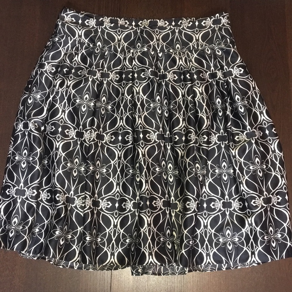 Black and Cream High Waisted Knee Length Skirt